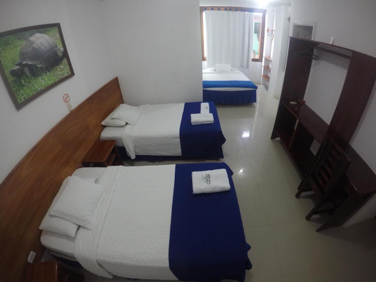 Hotel La Gran Tortuga - ᯤ Starlink Puerto Villamil Exteriör bild
