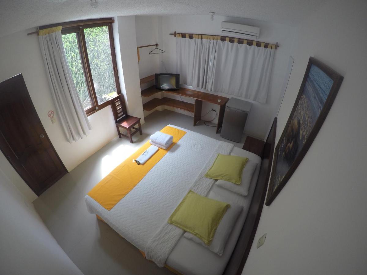 Hotel La Gran Tortuga - ᯤ Starlink Puerto Villamil Exteriör bild