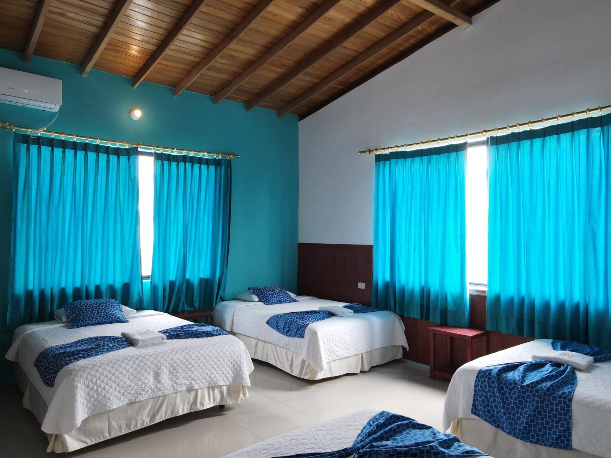 Hotel La Gran Tortuga - ᯤ Starlink Puerto Villamil Exteriör bild