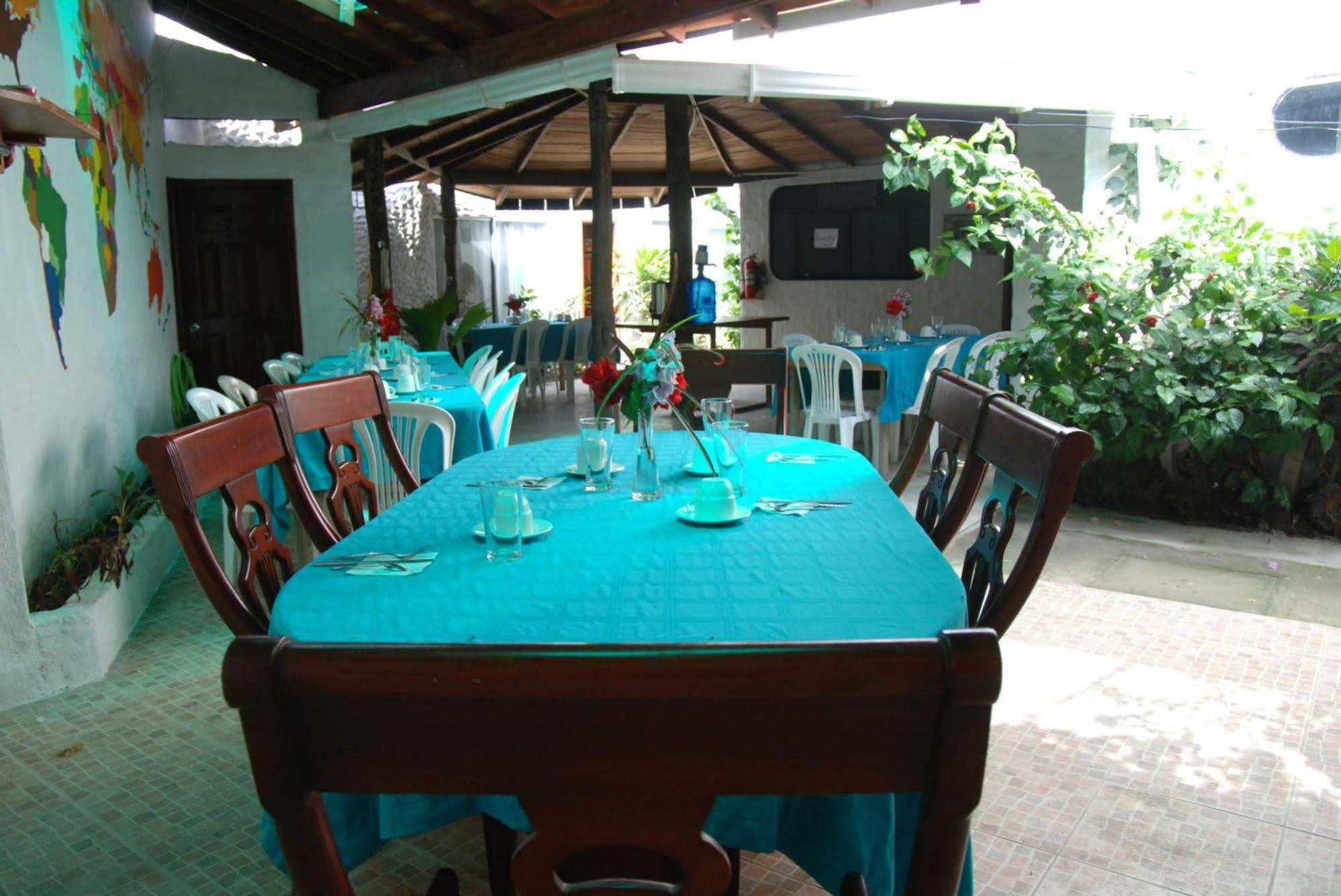 Hotel La Gran Tortuga - ᯤ Starlink Puerto Villamil Exteriör bild
