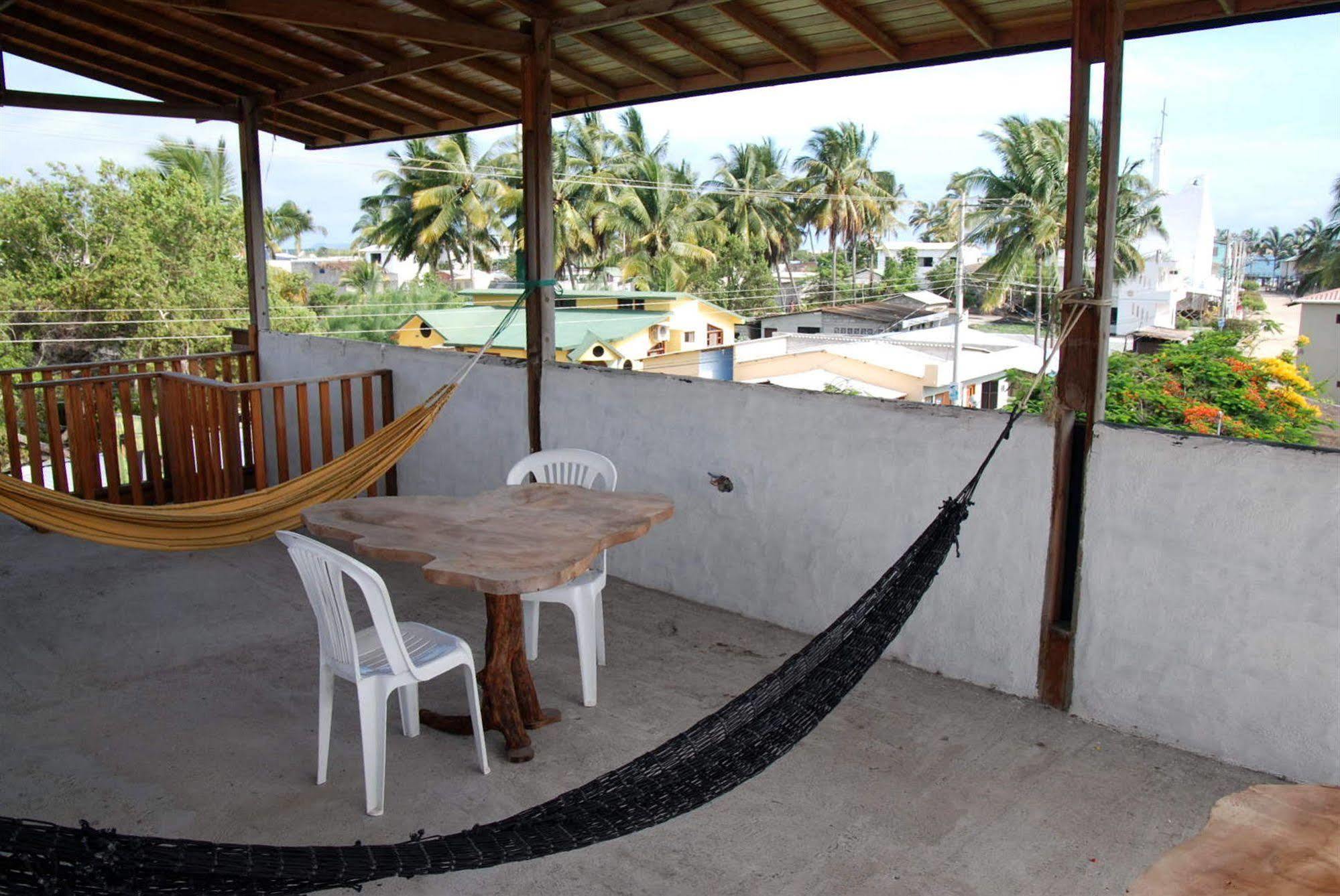 Hotel La Gran Tortuga - ᯤ Starlink Puerto Villamil Exteriör bild
